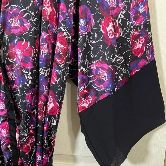 torrid Kimono Sleeve Midi Robe - Satin Floral Black Water Outline Floral 3X / 4X - Picture 11 of 16